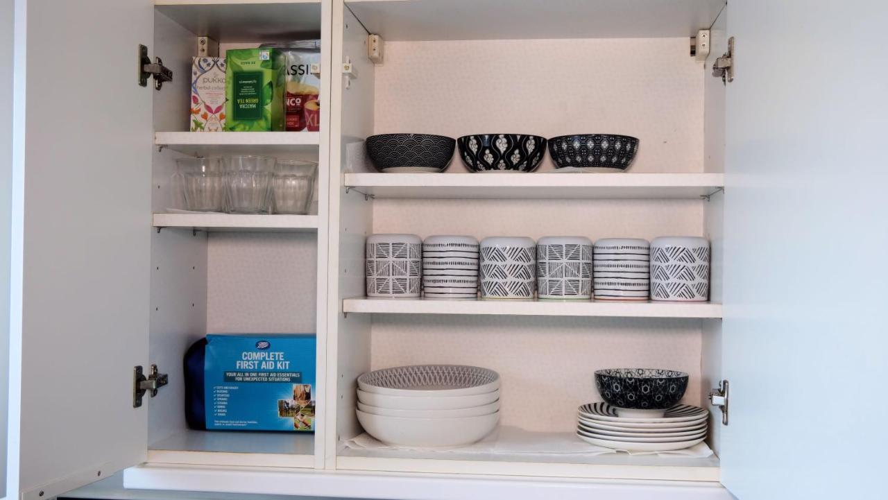 Milton Keynes Luxury Short Stay House With Wifi And Free Parking Wolverton  Экстерьер фото